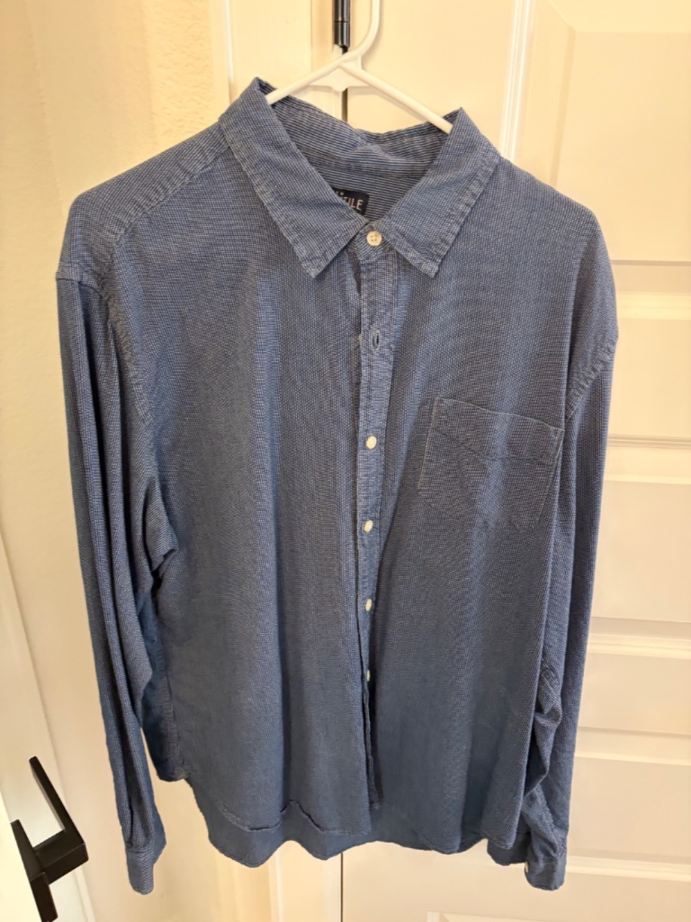 J.Crew Men’s Blue Micro Print 100% Cotton Button Down Shirt